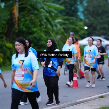 Runner Photo 7017003