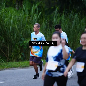 Runner Photo 7017045