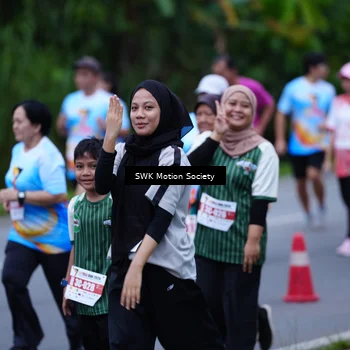Runner Photo 7017070