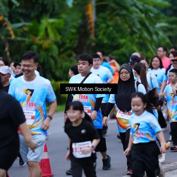 Runner Photo 7017088