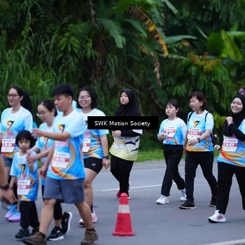 Runner Photo 7017111