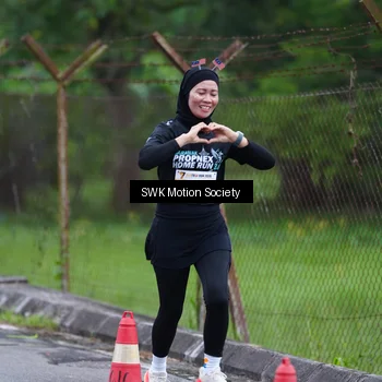Runner Photo 7017340