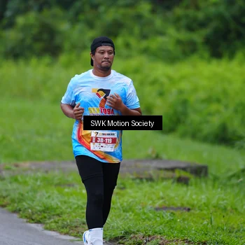 Runner Photo 7017475