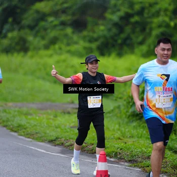 Runner Photo 7017545