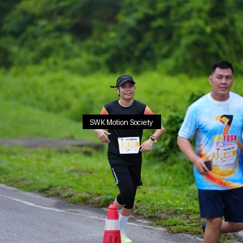 Runner Photo 7017553