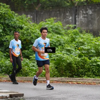 Runner Photo 7017840
