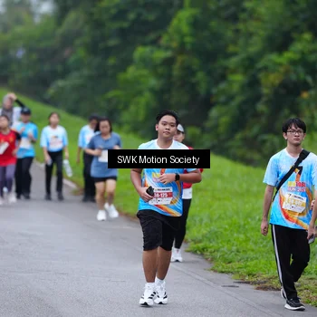 Runner Photo 7018000