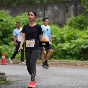 Runner Photo 7018243