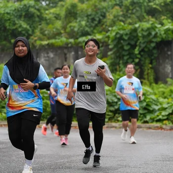 Runner Photo 7018341