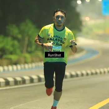 Runner Photo 7018670