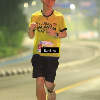 Runner Photo 7018723