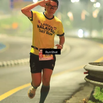 Runner Photo 7018738