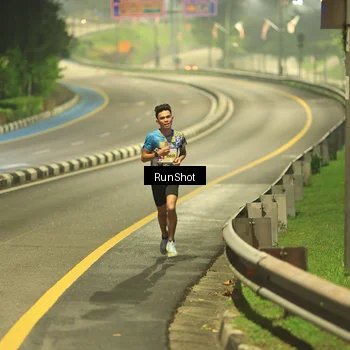Runner Photo 7018874