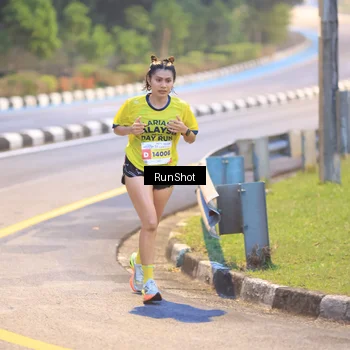 Runner Photo 7019101