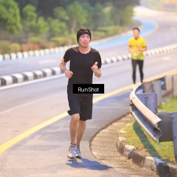 Runner Photo 7019132