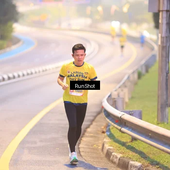 Runner Photo 7019134