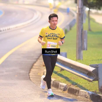 Runner Photo 7019141