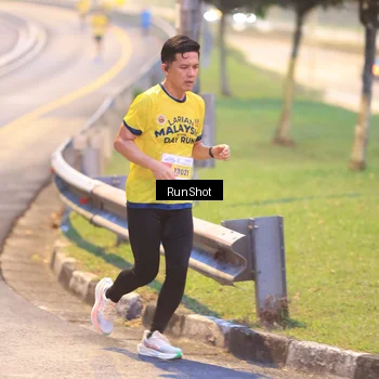 Runner Photo 7019151