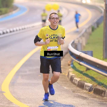 Runner Photo 7019156