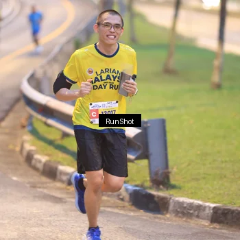 Runner Photo 7019172