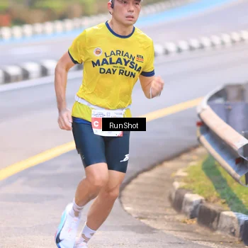Runner Photo 7019285