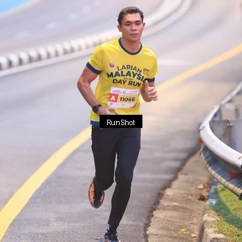 Runner Photo 7019290