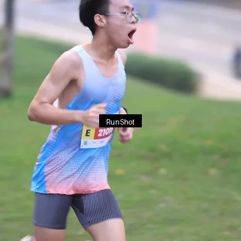 Runner Photo 7019687