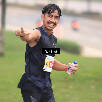 Runner Photo 7019801