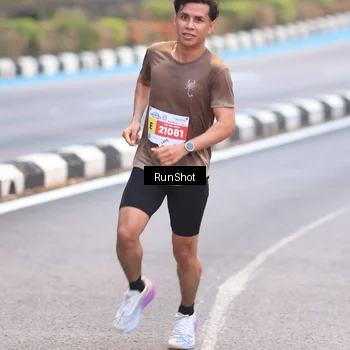Runner Photo 7019849