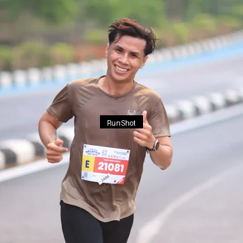 Runner Photo 7019878