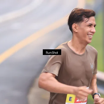 Runner Photo 7019903