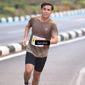 Runner Photo 7019909
