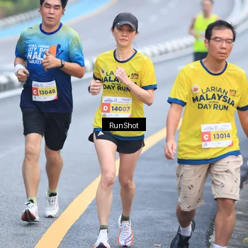 Runner Photo 7019915