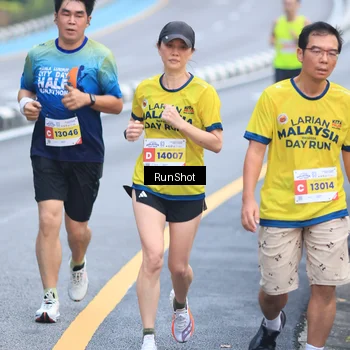 Runner Photo 7019917