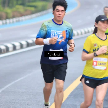 Runner Photo 7019942