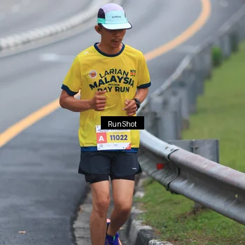 Runner Photo 7020037