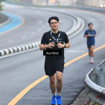 Runner Photo 7020113