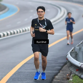 Runner Photo 7020120
