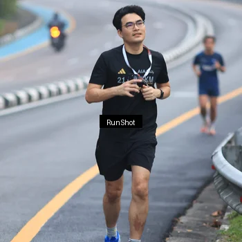 Runner Photo 7020124