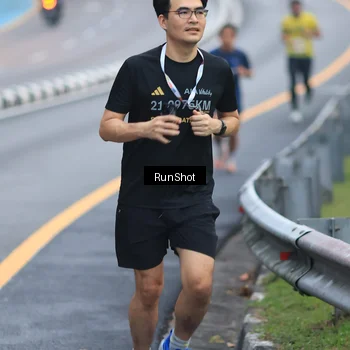 Runner Photo 7020127