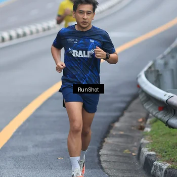 Runner Photo 7020140
