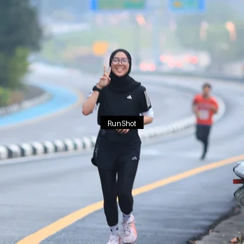Runner Photo 7020324