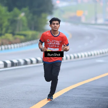 Runner Photo 7020372