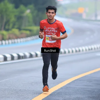 Runner Photo 7020375