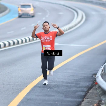 Runner Photo 7020472