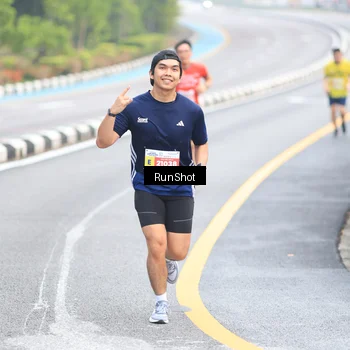 Runner Photo 7020550