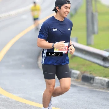 Runner Photo 7020563