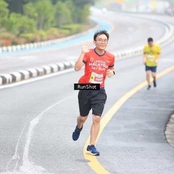 Runner Photo 7020571