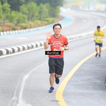 Runner Photo 7020577
