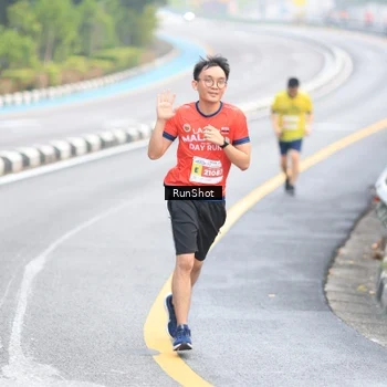 Runner Photo 7020578